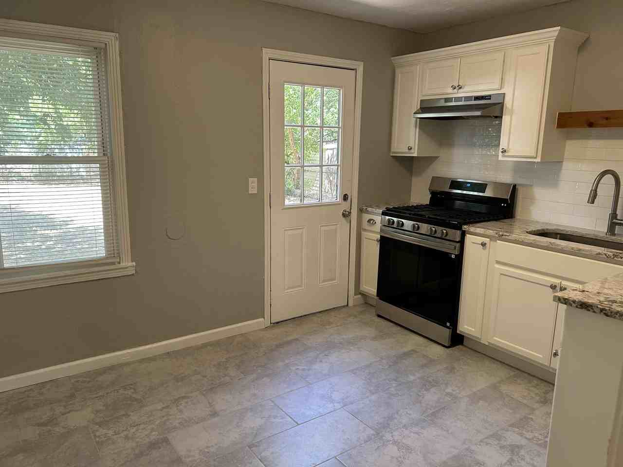 7215 Nw 43rd St #1 - Photo 3 of 21