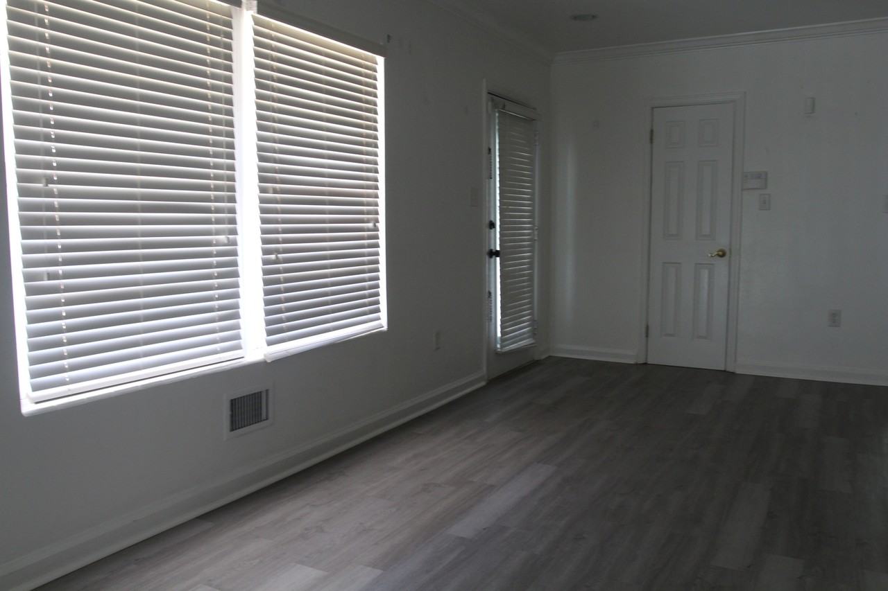 Hollis Drive 311  - 1 #1 - Photo 4 of 12