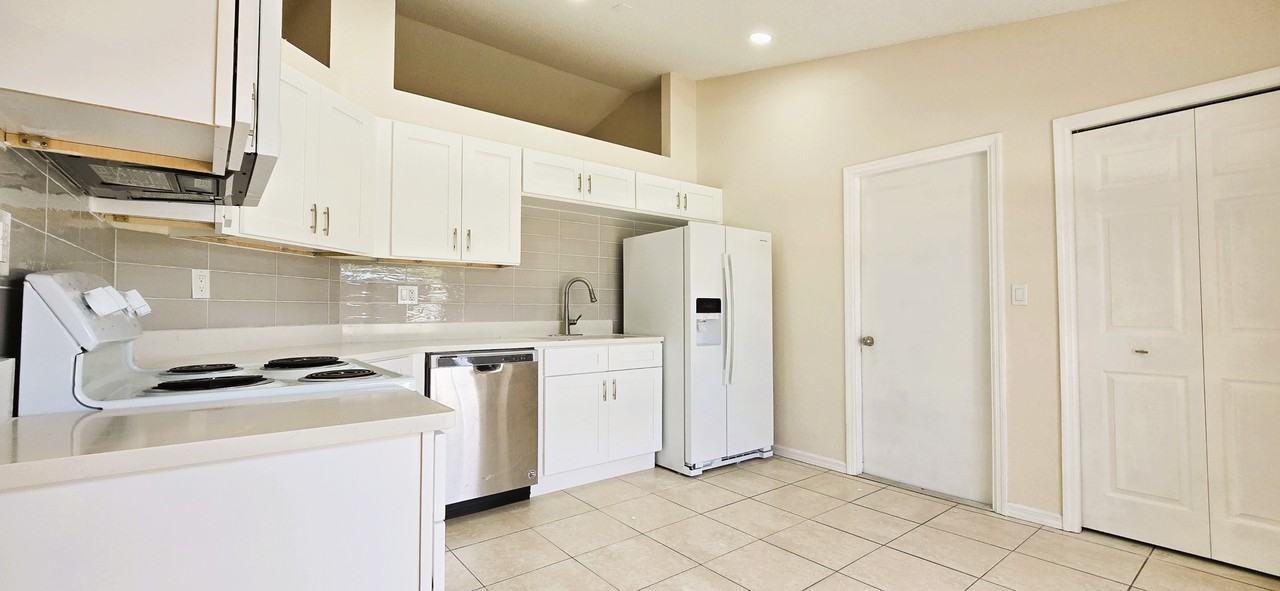 710 Lindsey Pl #1 - Photo 2 of 10