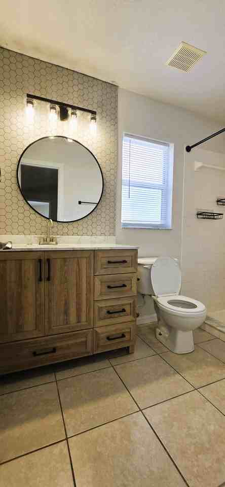 710 Lindsey Pl #1 - Photo 5 of 10