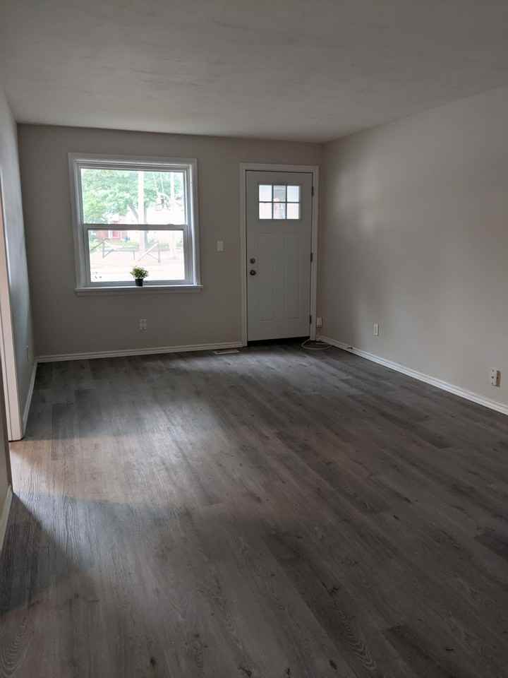 Ontario St & Eagle Ave - Photo 2 of 14