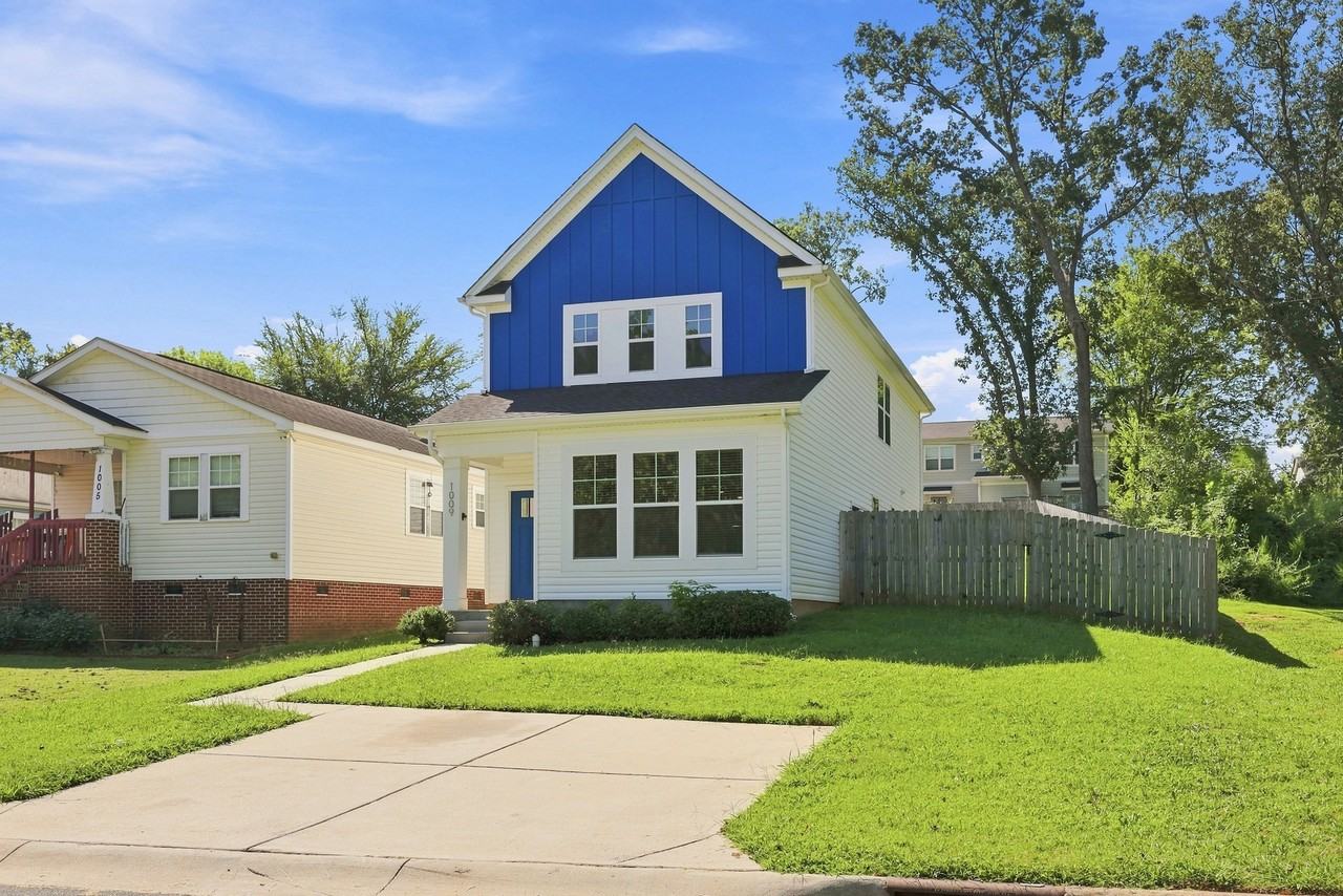 1009 Justice Ave #1