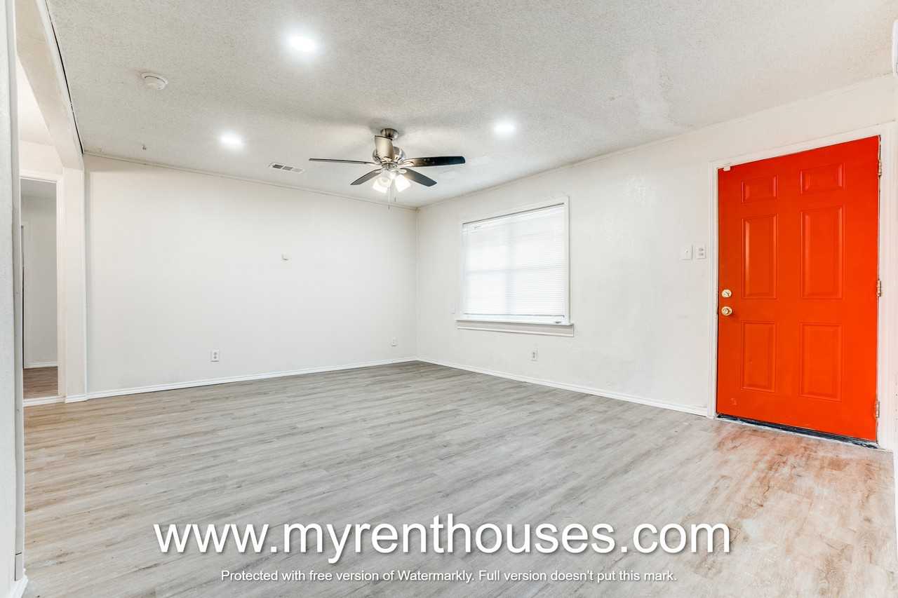 5869 Bluffman Dr #1 - Photo 2 of 10