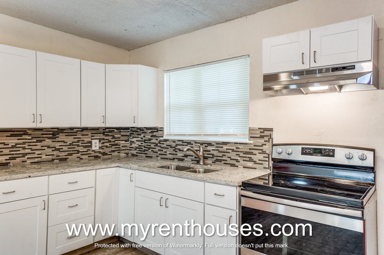 5869 Bluffman Dr #1 - Photo 4 of 10