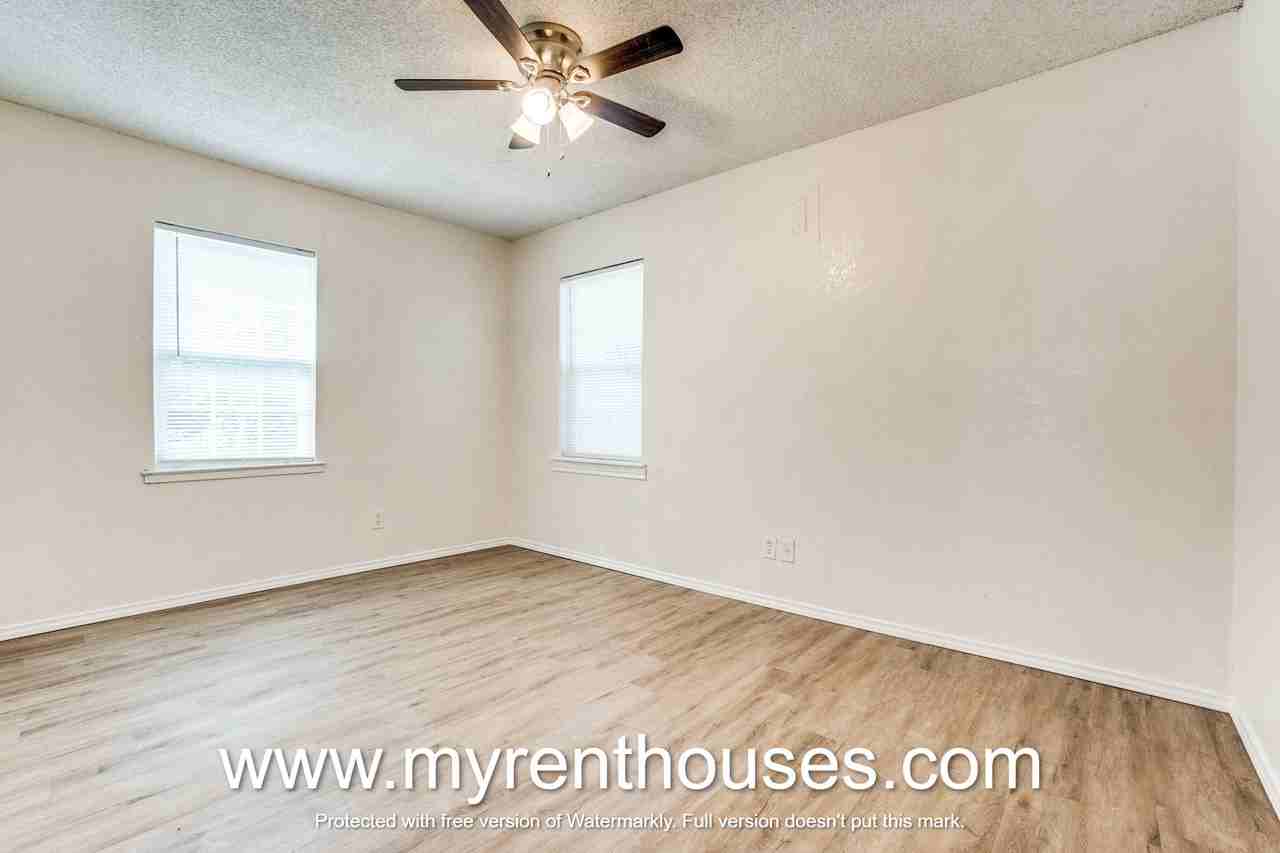 5869 Bluffman Dr #1 - Photo 5 of 10