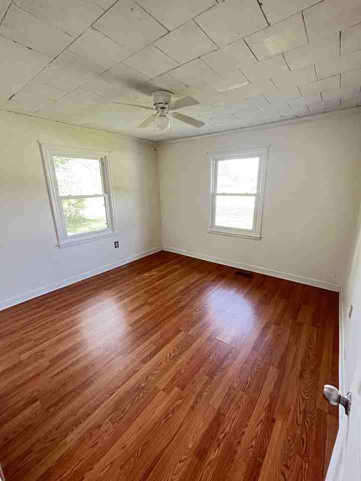 4405 Main St #1 - Photo 5 of 6