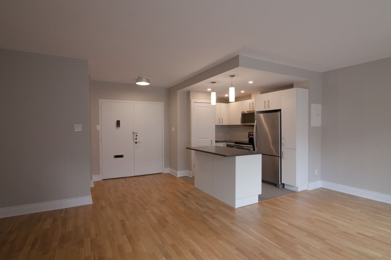 4555 Bonavista Avenue - Photo 2 of 50