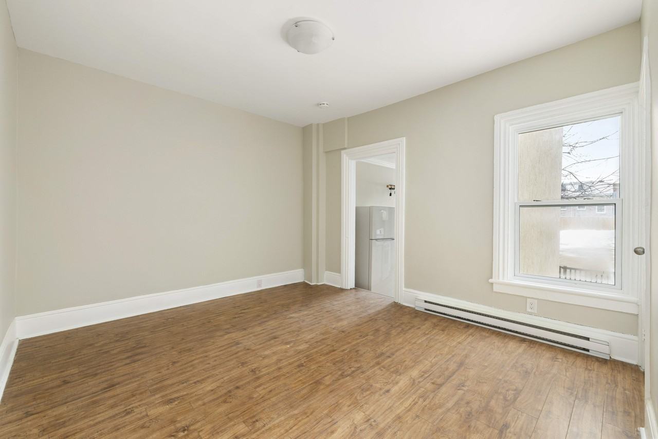 90 Barrack Street - Photo 3 of 7
