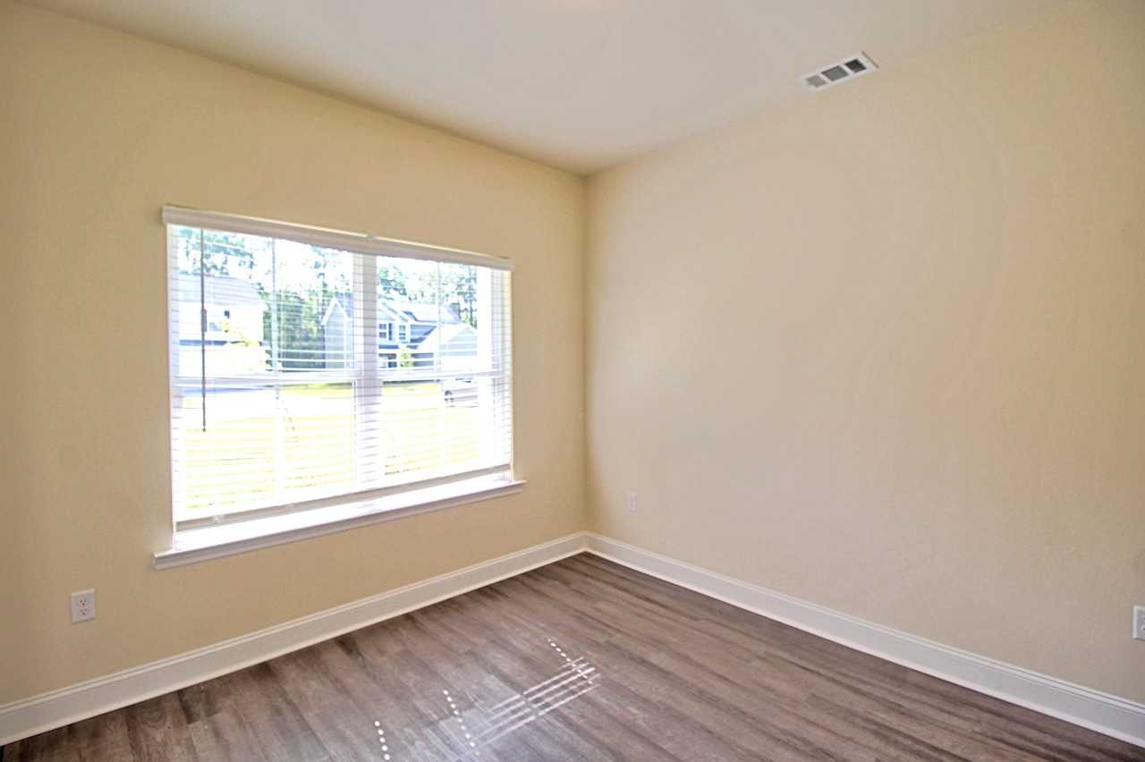 711 Mill Creek Cir #1 - Photo 4 of 33
