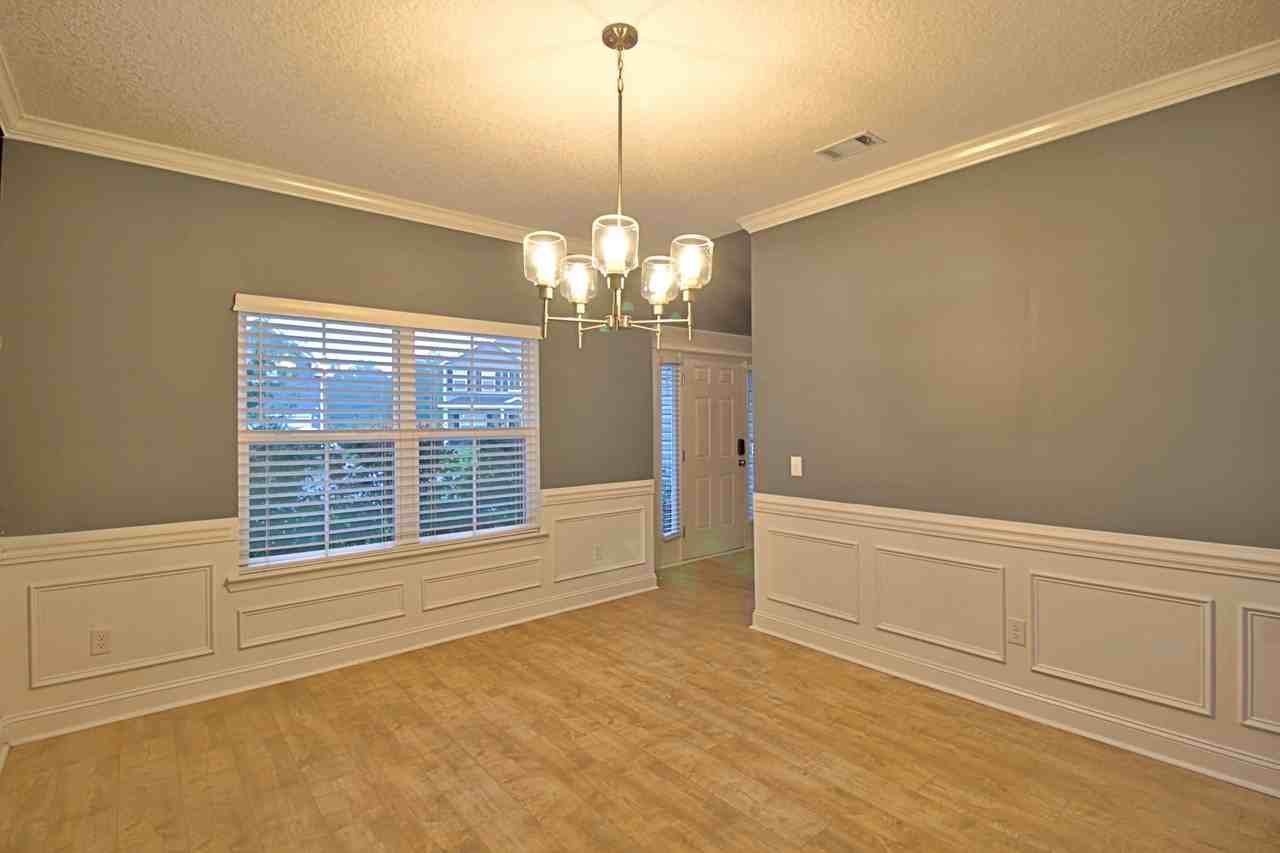 432 Fairview Cir #1 - Photo 4 of 44