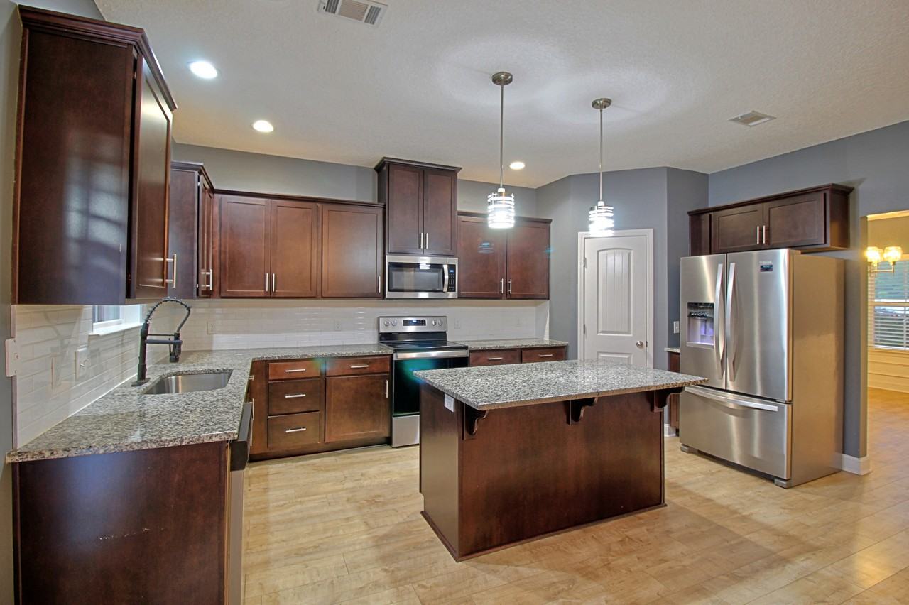 432 Fairview Cir #1 - Photo 7 of 44