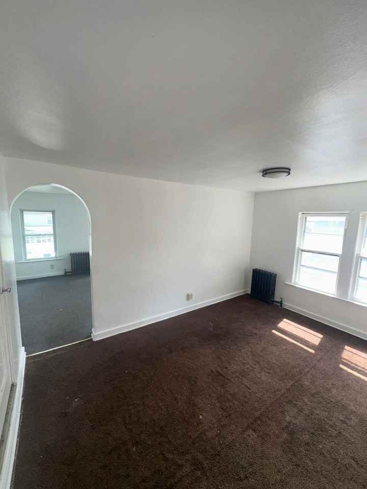 12 Lincoln Ave Apt 2nd #2ndFLLEFT - Photo 5 of 7
