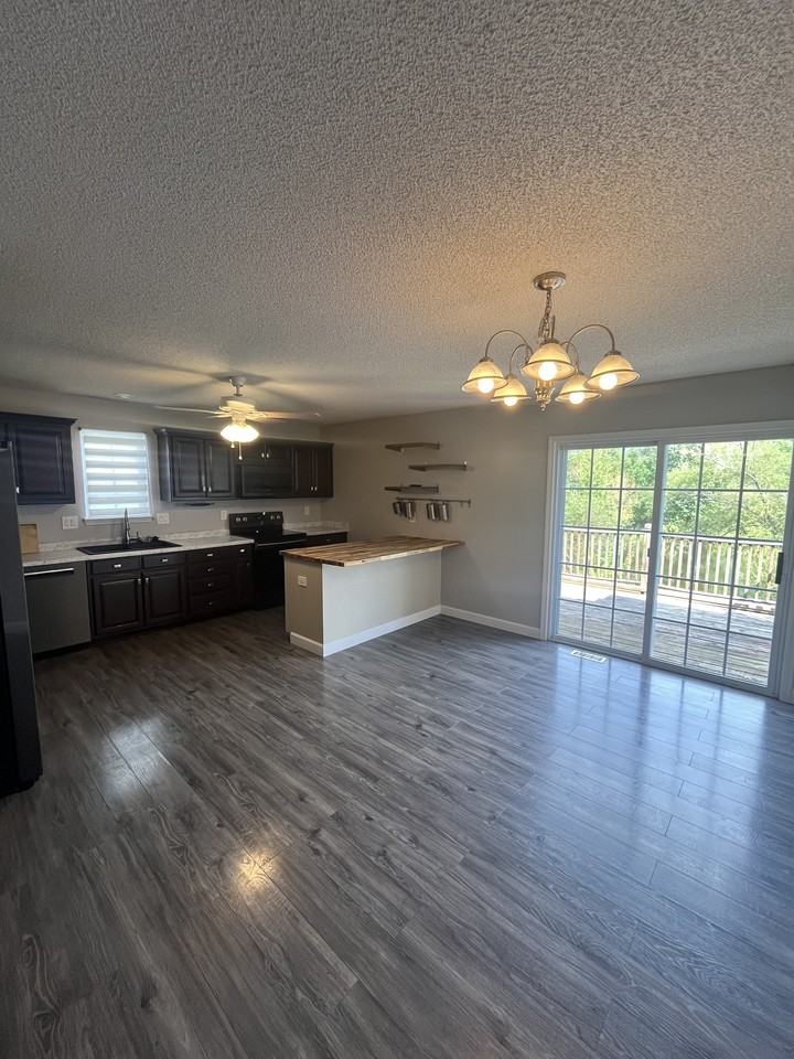 723 Iron Horse Dr #1 - Photo 7 of 29