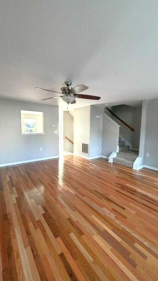 244 Rumbling Rock Rd - Photo 5 of 11