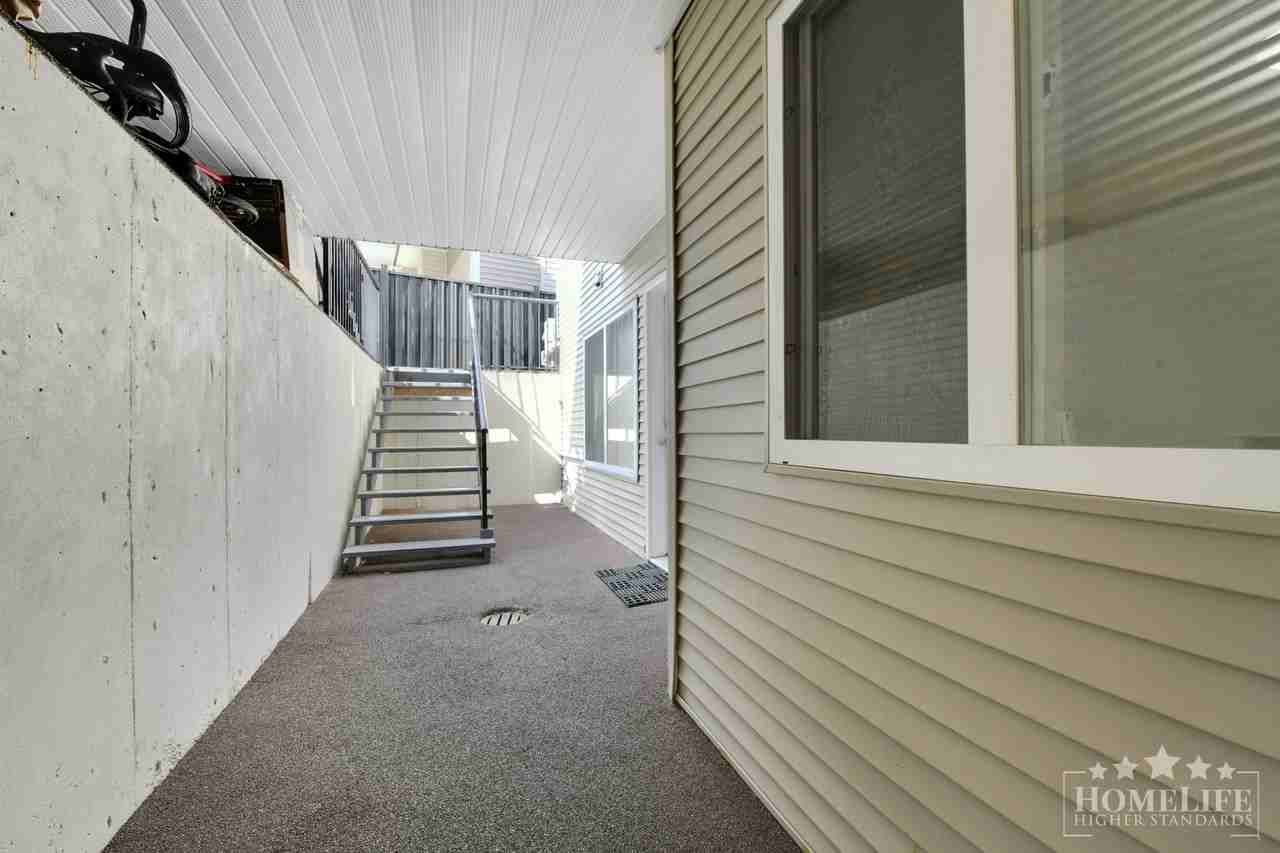 7909 147a St - Photo 2 of 15
