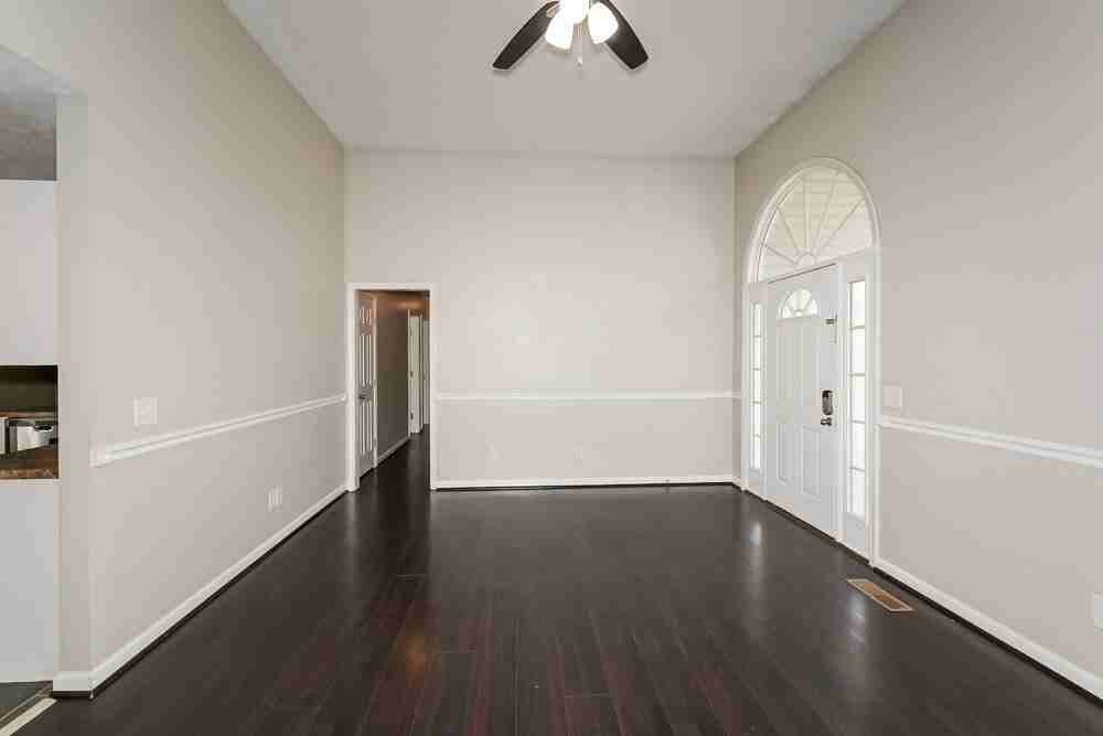 7109 Beard Ct - Photo 5 of 16