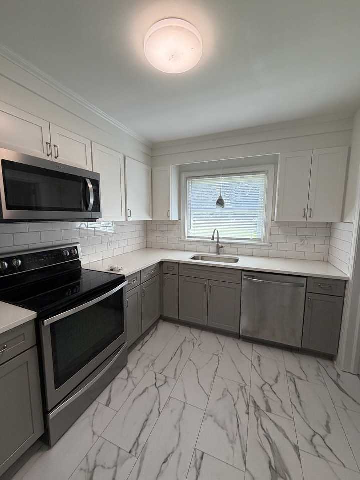 347 Cedar Dr #1 - Photo 5 of 15