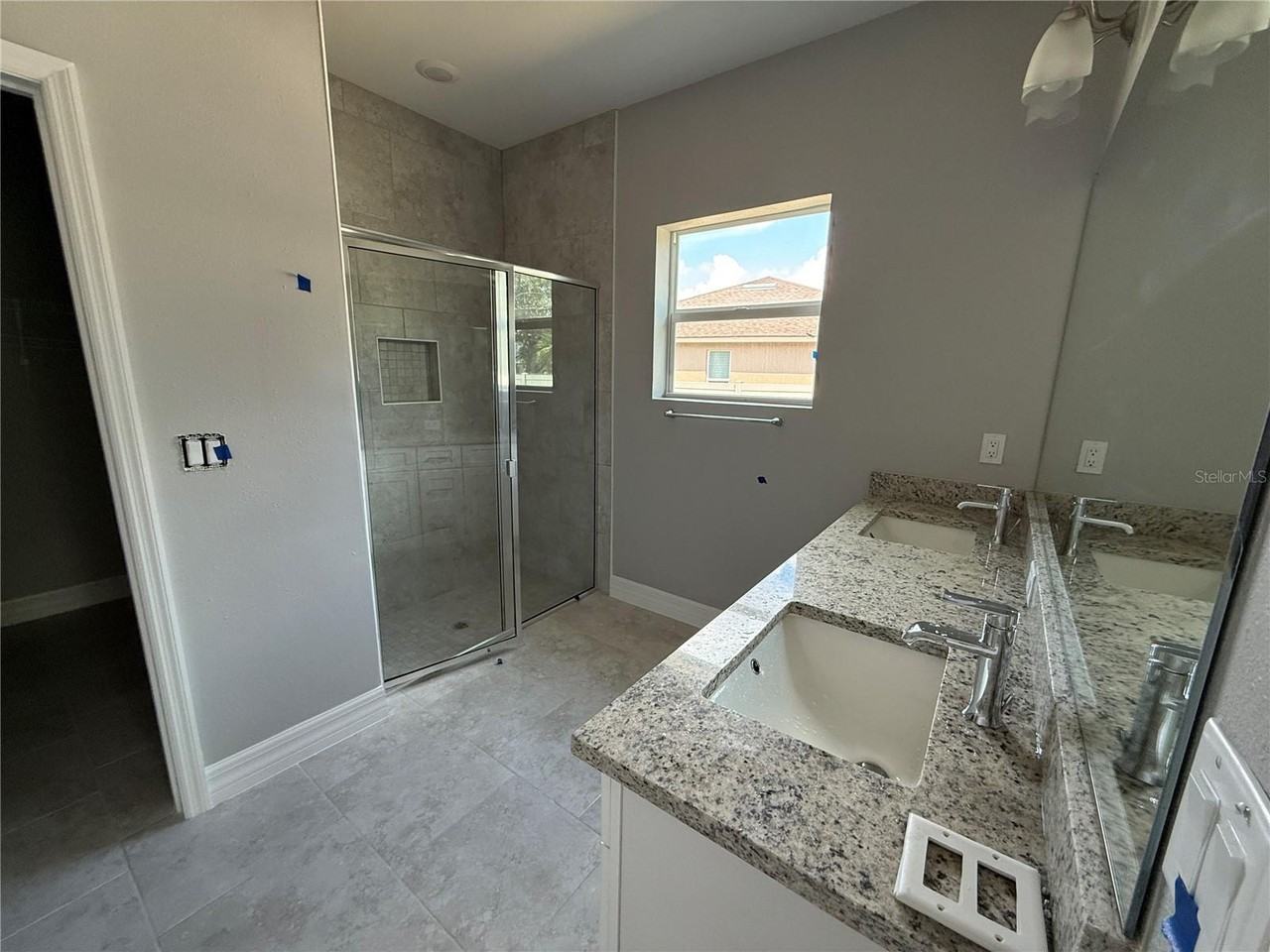 1412 Minneapolis Ave #1 - Photo 4 of 17