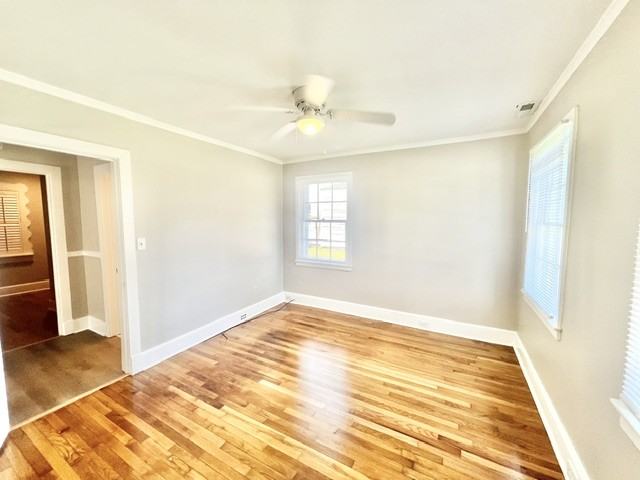 425 Winston St #1 - Photo 3 of 28