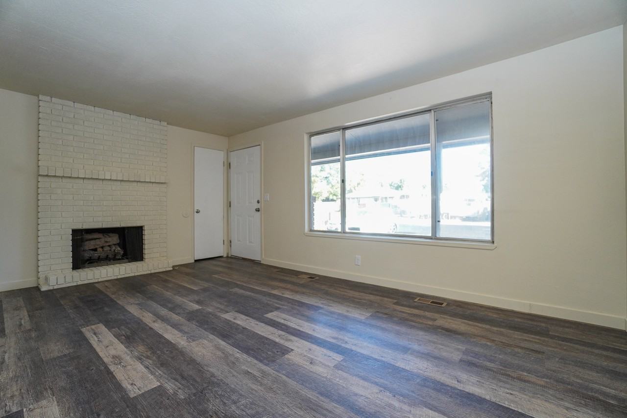 1343 W Owyhee St #1 - Photo 7 of 23