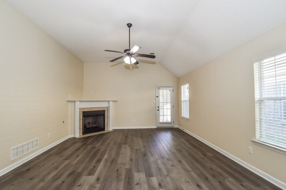 7313 Green Ash Dr - Photo 4 of 16