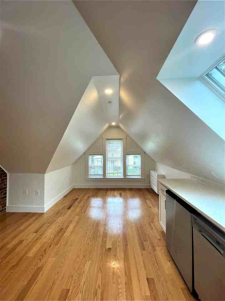 31 Green St #13 - Photo 2 of 14