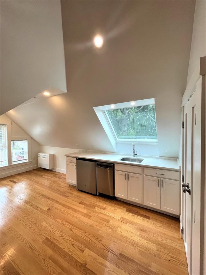31 Green St #13 - Photo 4 of 14