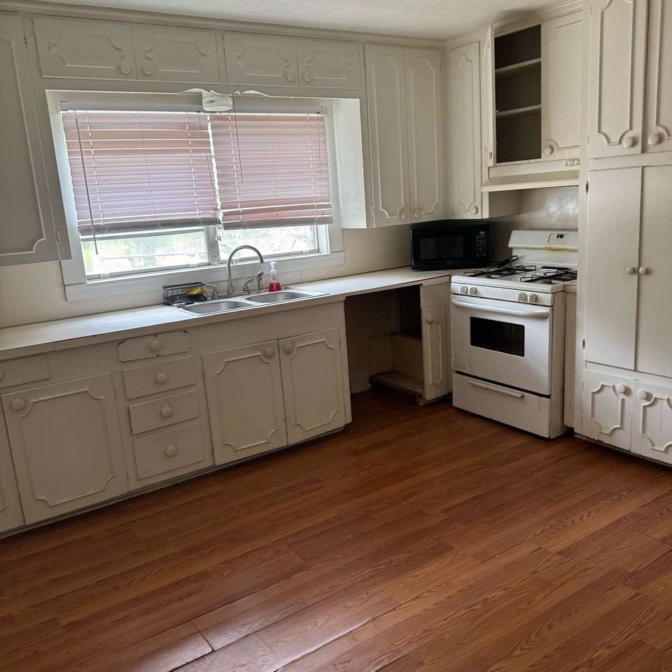 1620 Mcmullen St #1 - Photo 2 of 4