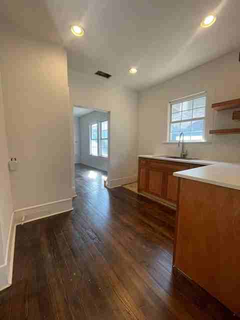 422 S Glasgow Dr #1 - Photo 6 of 8