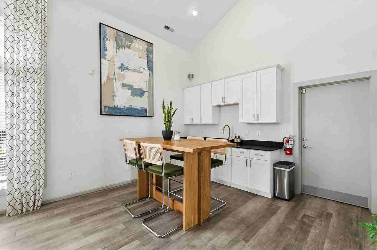 Enclave at Albany Park - Photo 4 of 48