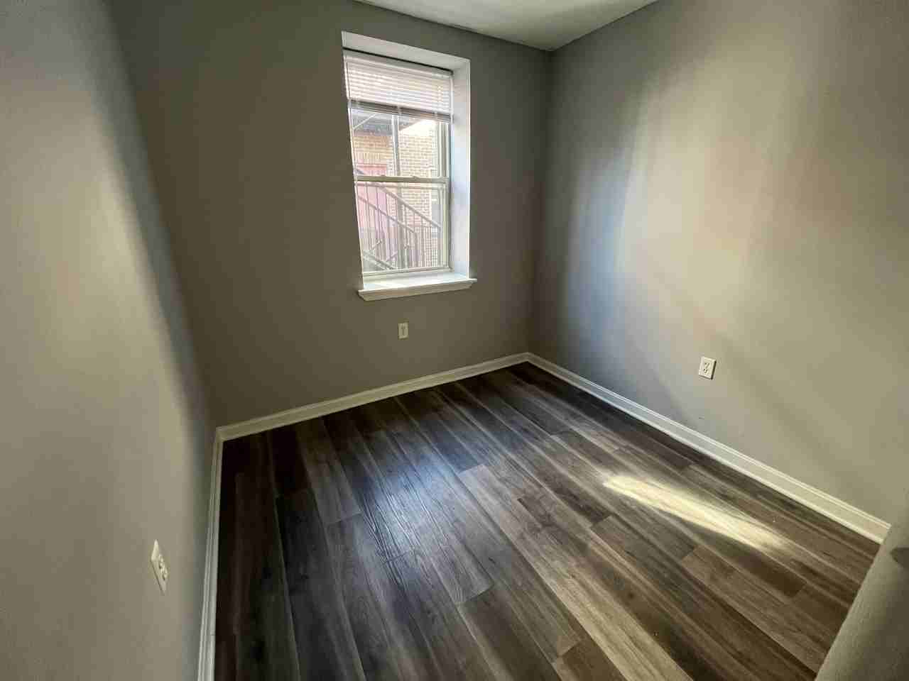 2908 Reisterstown Rd #082F - Photo 5 of 18