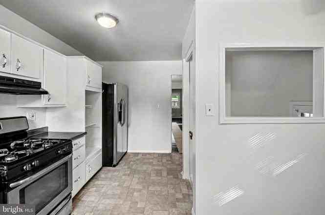 3719 Brentford Road - Photo 2 of 15