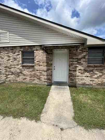 218 Victoria Dr Apt 8a #8A - Photo 2 of 13