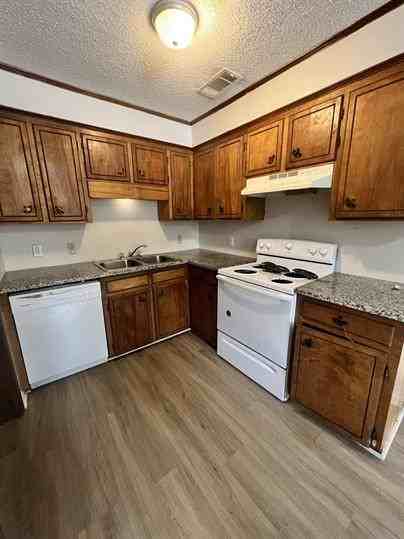 218 Victoria Dr Apt 8a #8A - Photo 5 of 13