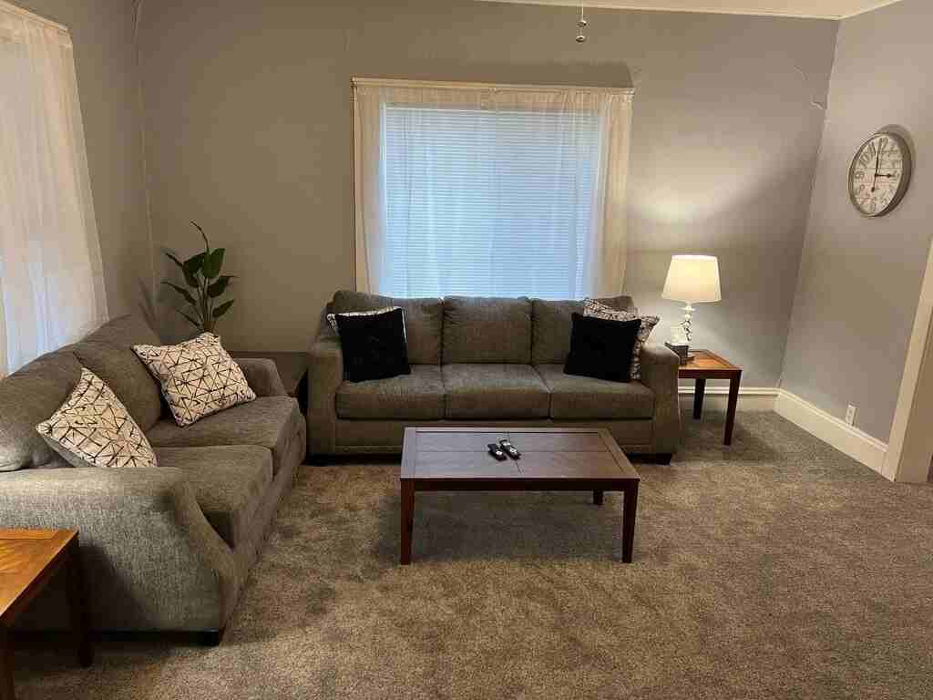 402 N Randolph St #1 - Photo 5 of 13