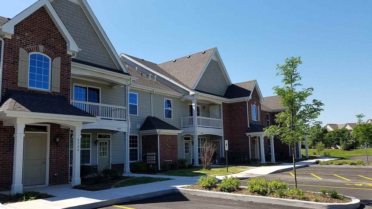 4370 Timber Ridge Ct - Photo 2 of 15