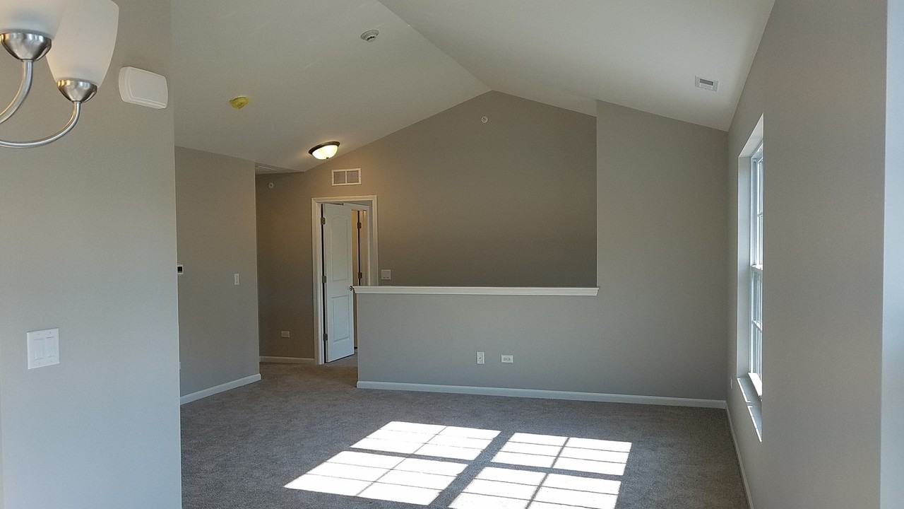 4370 Timber Ridge Ct - Photo 6 of 15
