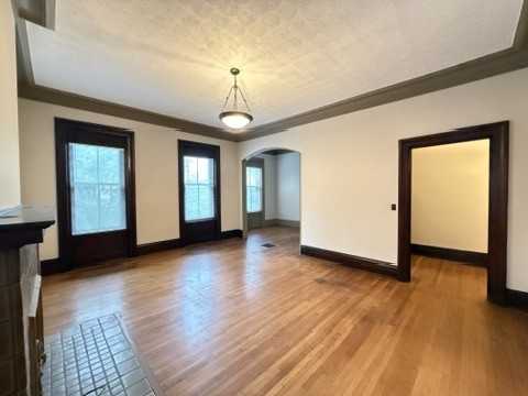 2410 Ashland Ave #2nd - Photo 4 of 23
