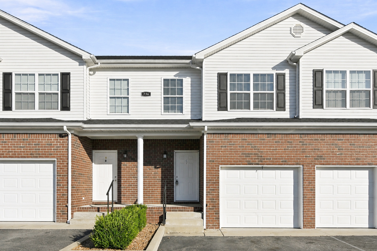 736 Village Creek Drive - Photo 3 of 31