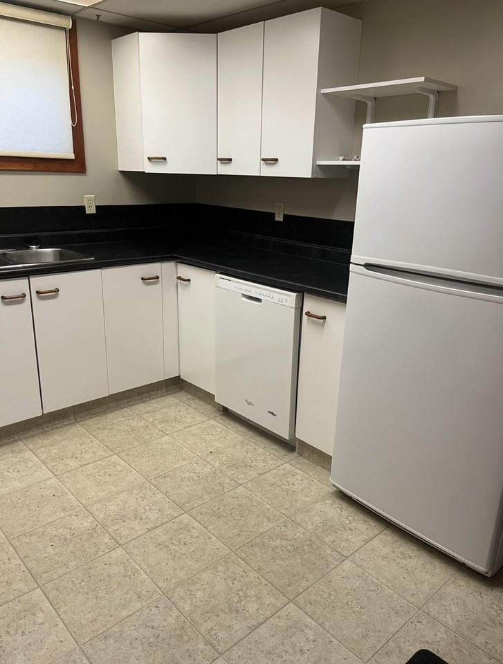 415 Kerr Pl - Photo 2 of 9