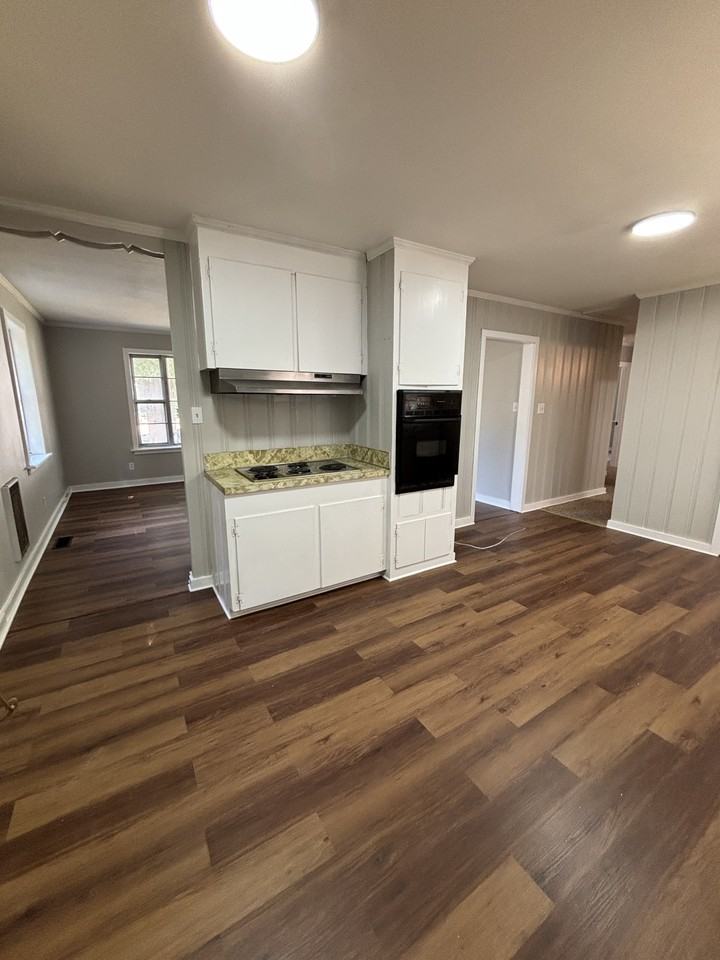 210 S Hazel St #1 - Photo 7 of 18