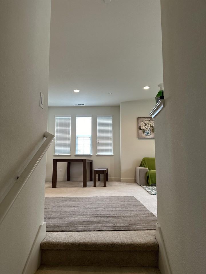 2221 Gibbons St #1 - Photo 4 of 11
