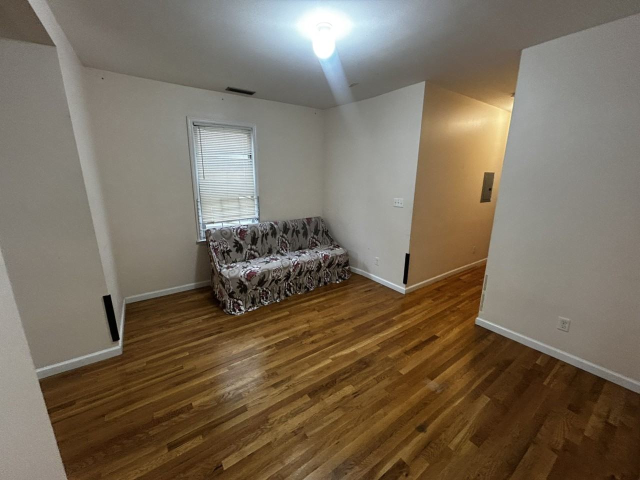 233 Ferry St - Photo 6 of 10