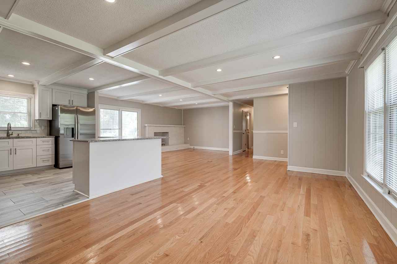 114 Cottonwood Dr #1 - Photo 5 of 33