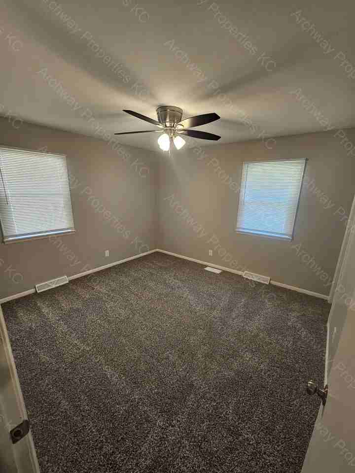6019 Noland Rd #NA - Photo 7 of 12