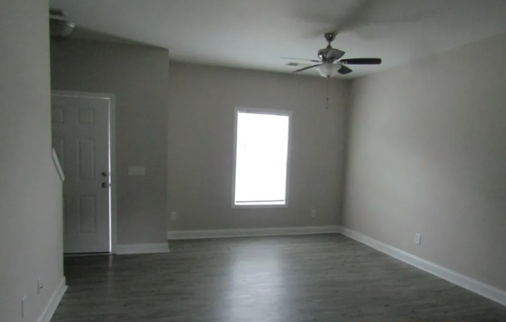 165 S Guerry St #1 - Photo 3 of 11