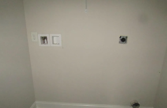 165 S Guerry St #1 - Photo 5 of 11