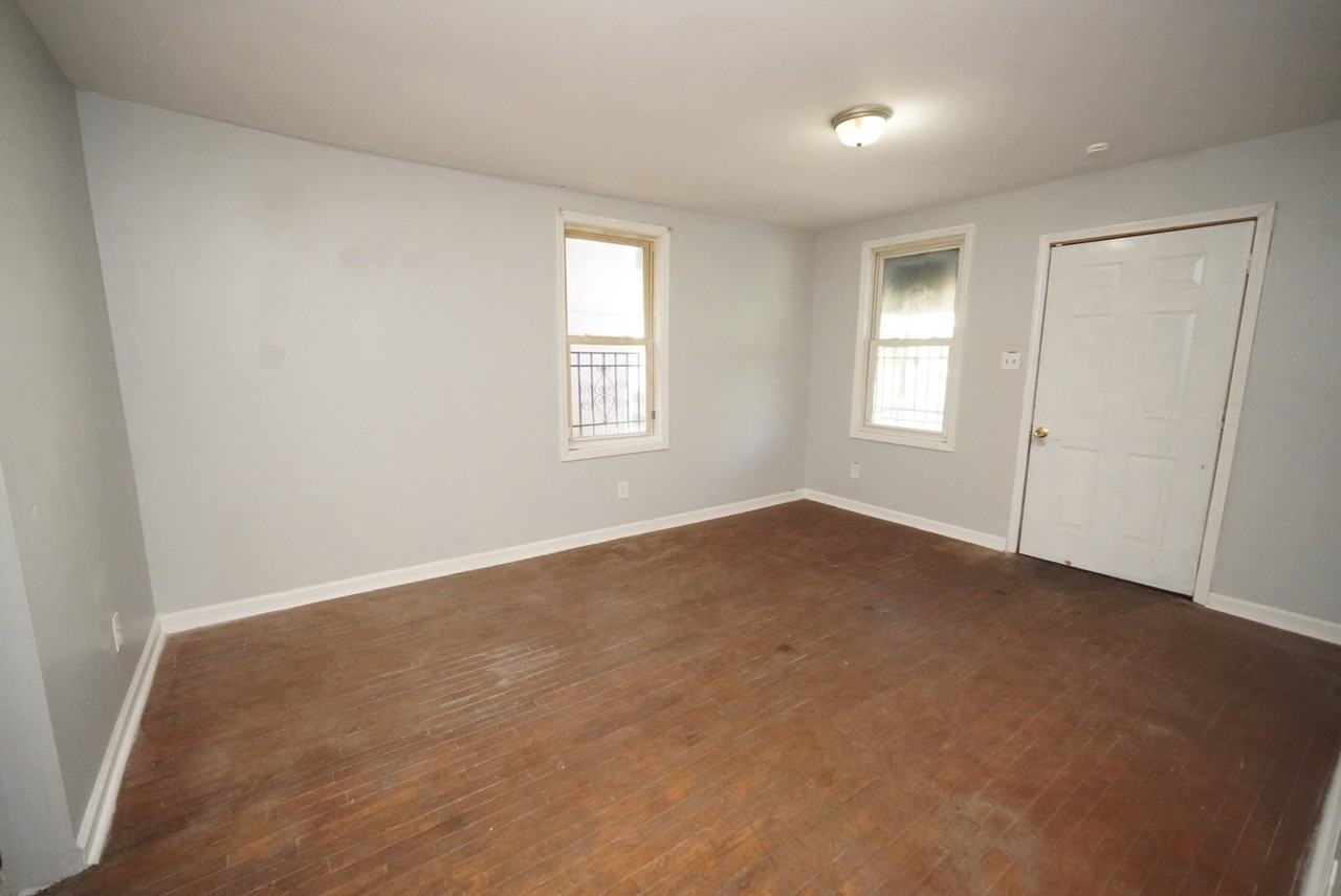 5625 Terrace Ave #1 - Photo 5 of 23