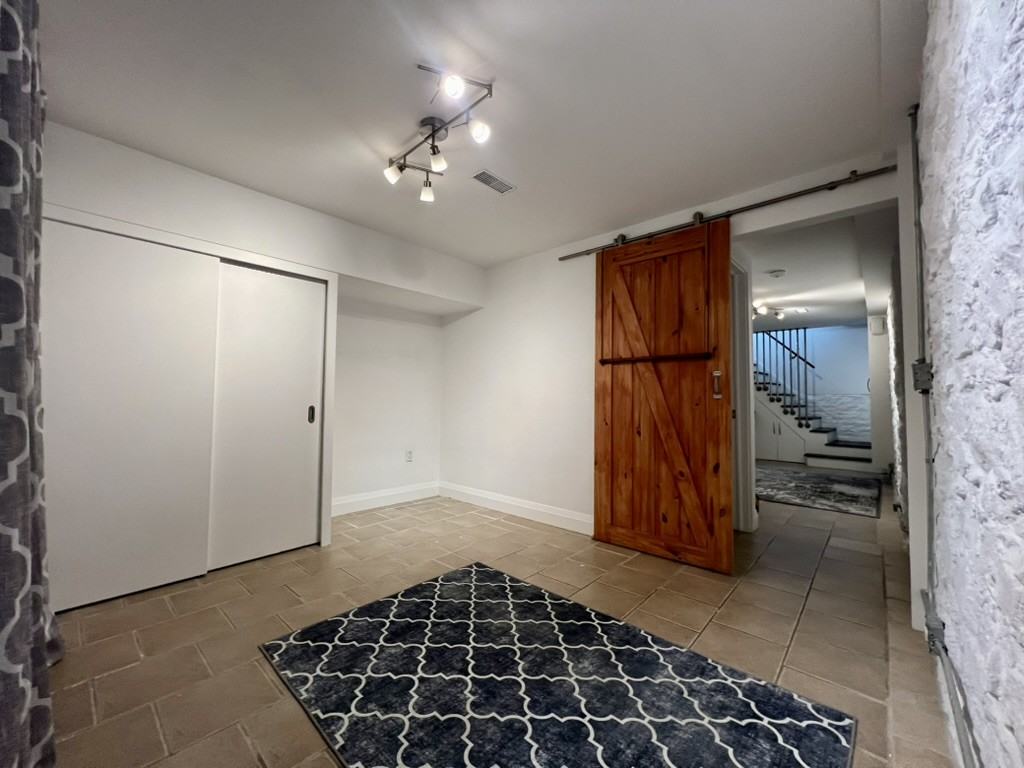 236 Greenwood Avenue - Photo 6 of 12
