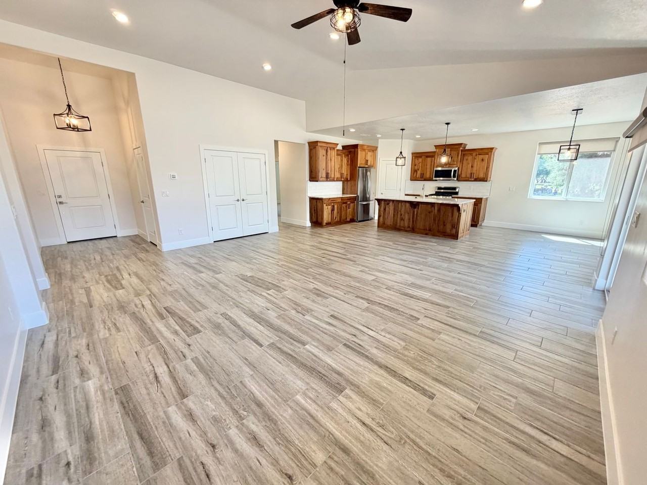 9 N Main St - Photo 7 of 34